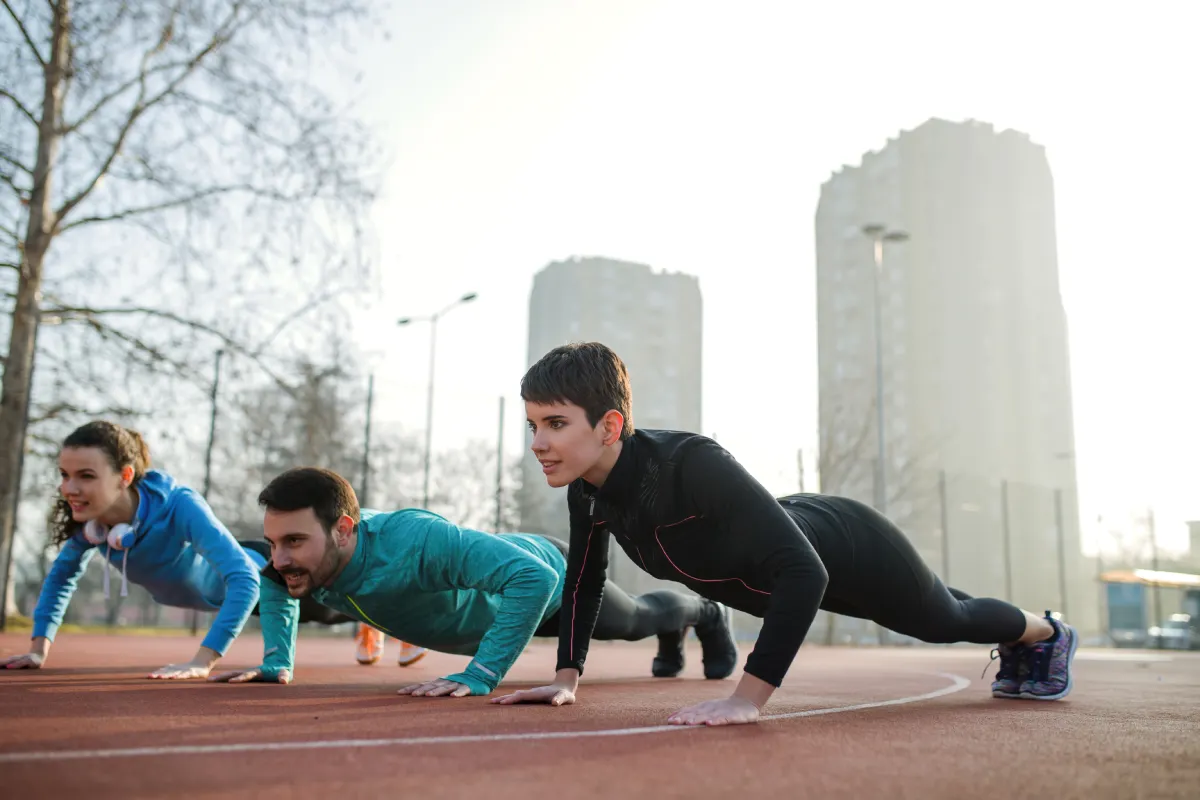 Sport nach der Arbeit: Wie lange und welches Training für den ganzen Körper?